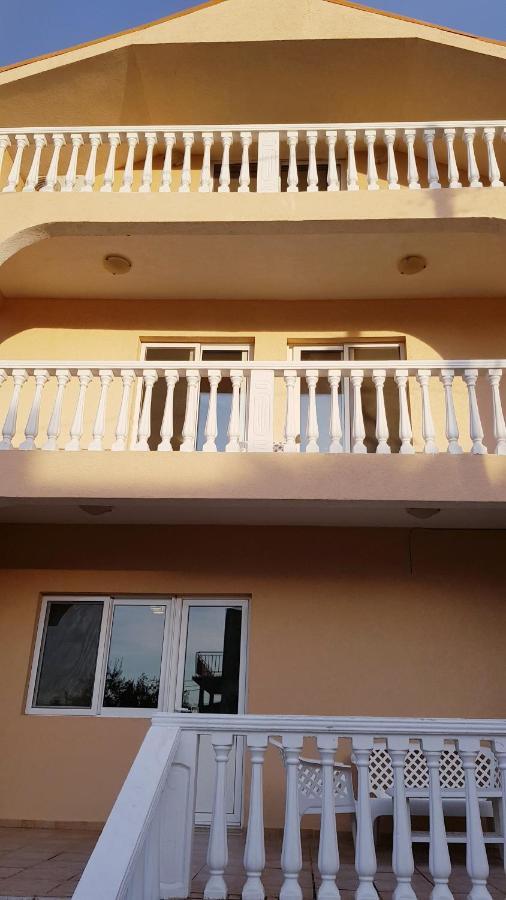 Monte Liza Hotel Dobra Voda Exterior photo