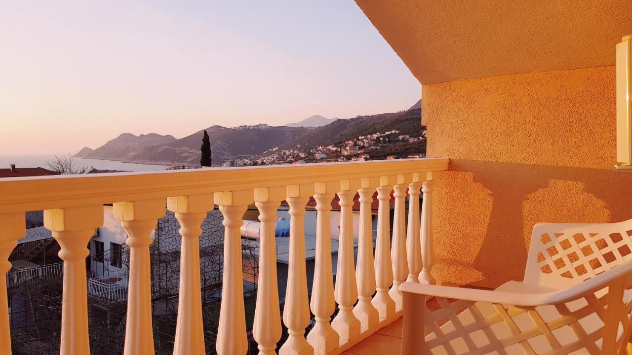 Monte Liza Hotel Dobra Voda Exterior photo